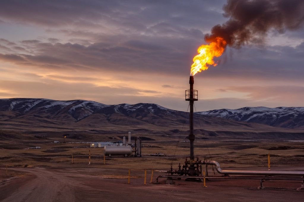 Small-Scale Gas Power Generation for Stranded Gas 1 oilfield associated gas burning